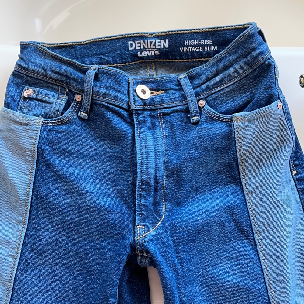 Women’s Levi’s ankle jeans